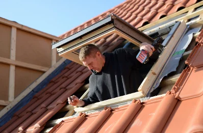 Pose de fenêtres de toit Velux à Vernols